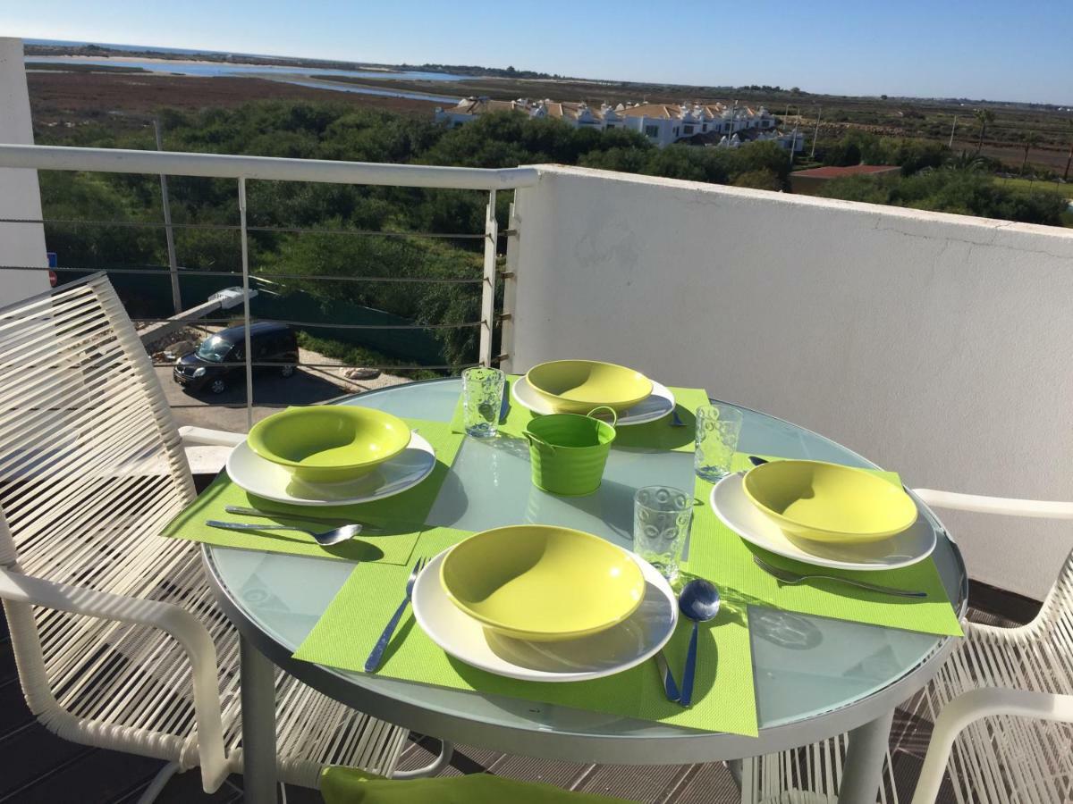 קבאנס דה טאבירה Golden Beach Apartment, Cabanas - Rua Das Giestas Lote 4 J מראה חיצוני תמונה